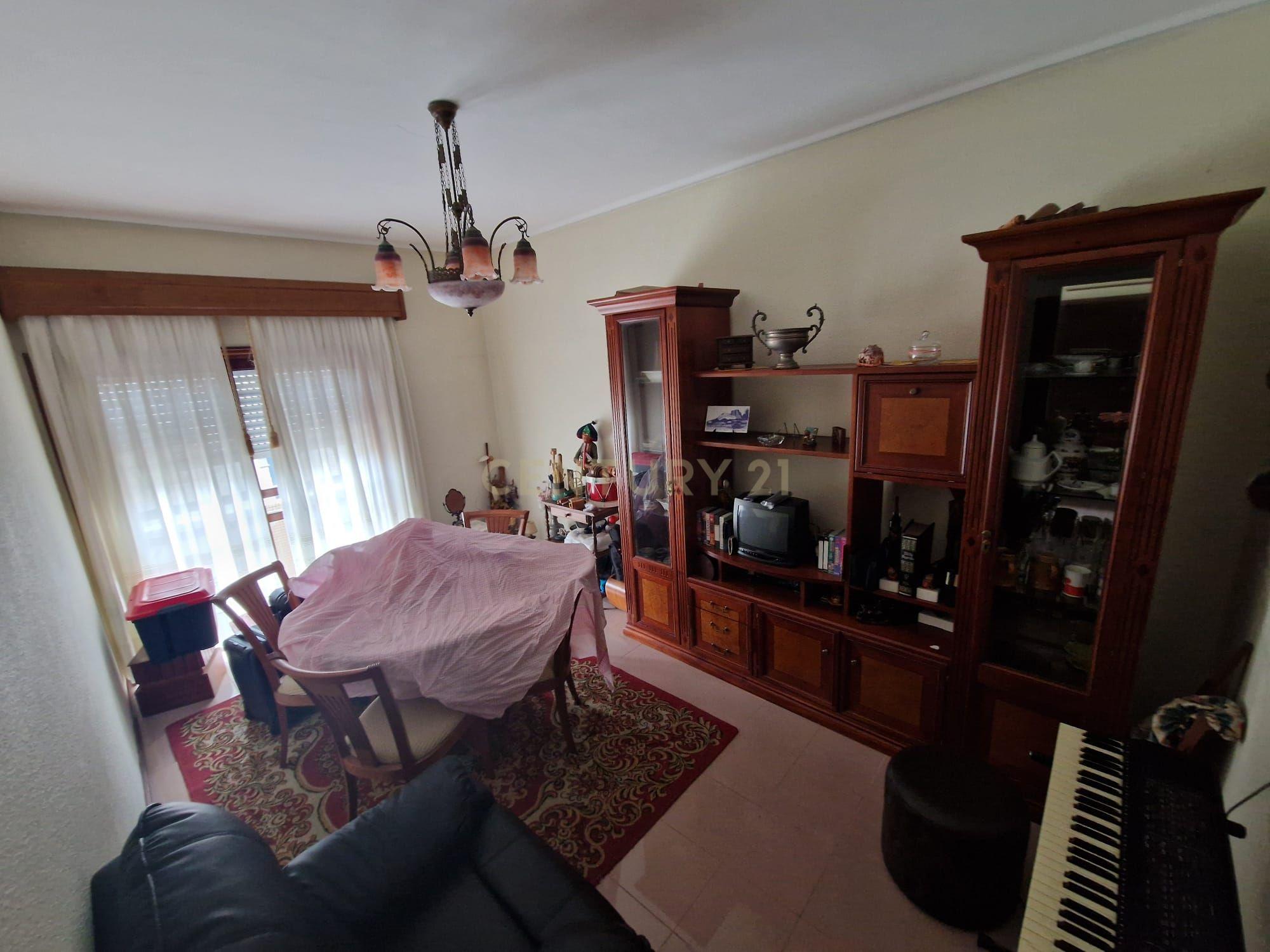 Apartamento T3 em Espinho com Vista e Proximidade à Praia - Image 7